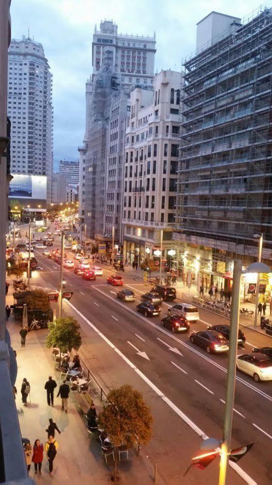 Hostal Buenos Aires Madrid Bagian luar foto